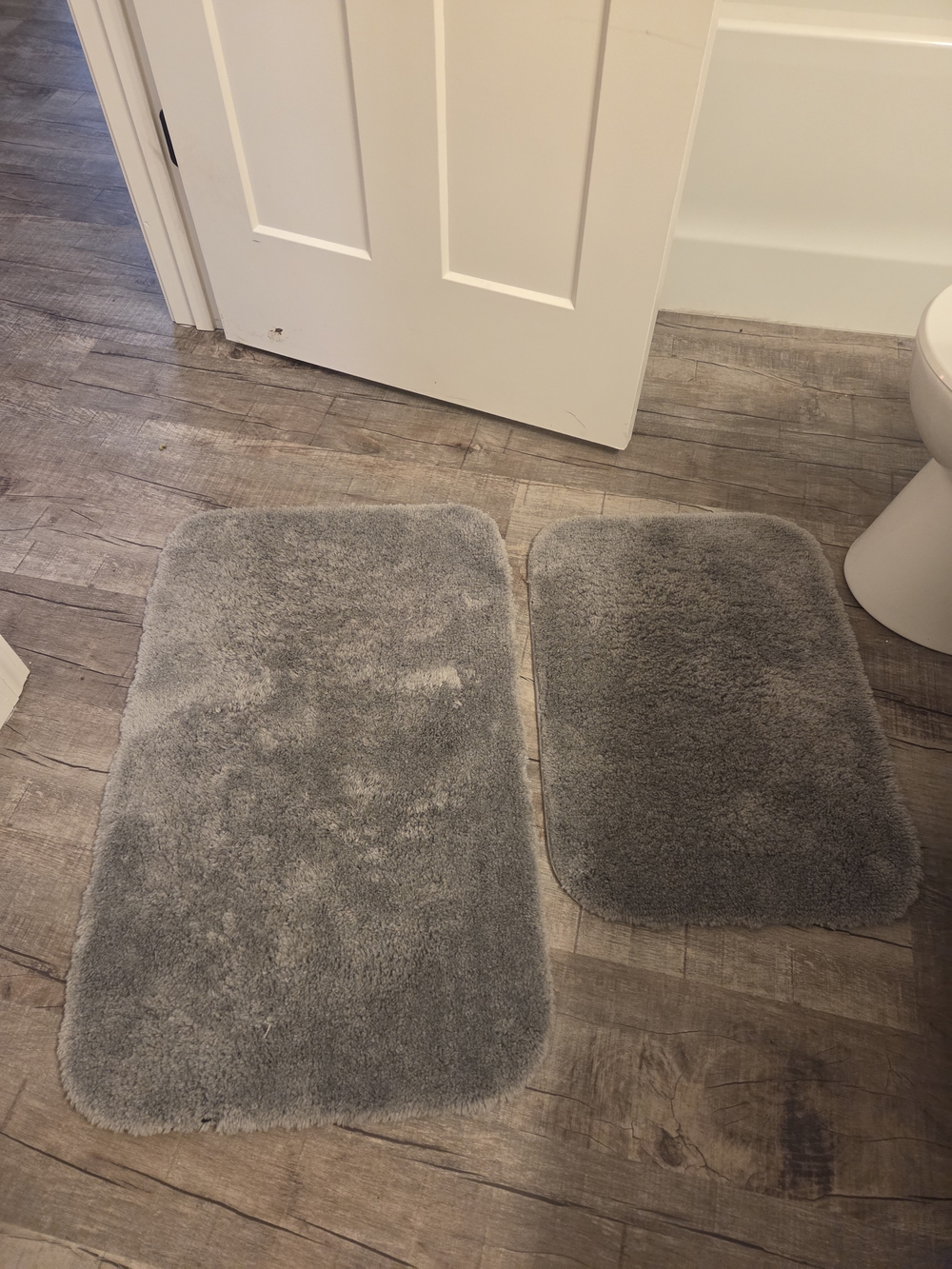 Plush Gray Bath Rug Set - Soft Non-Slip Bathroom Mats